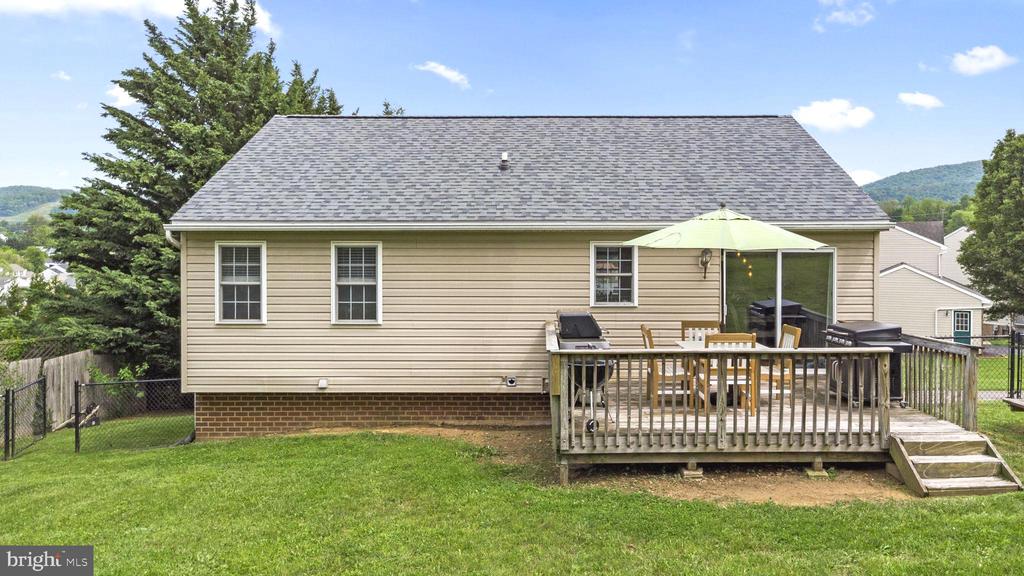111 Gabriel Ct