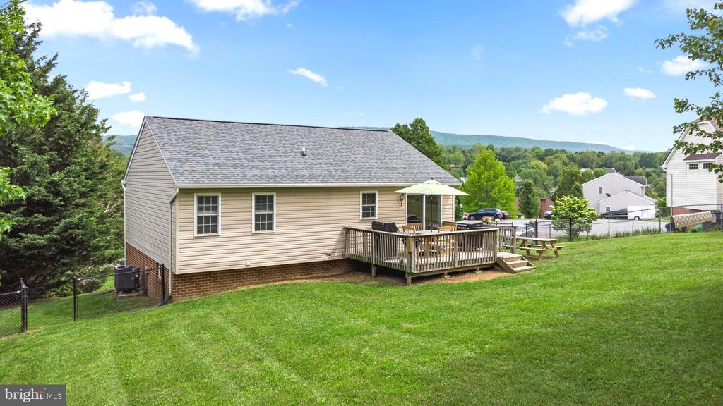 111 Gabriel Ct