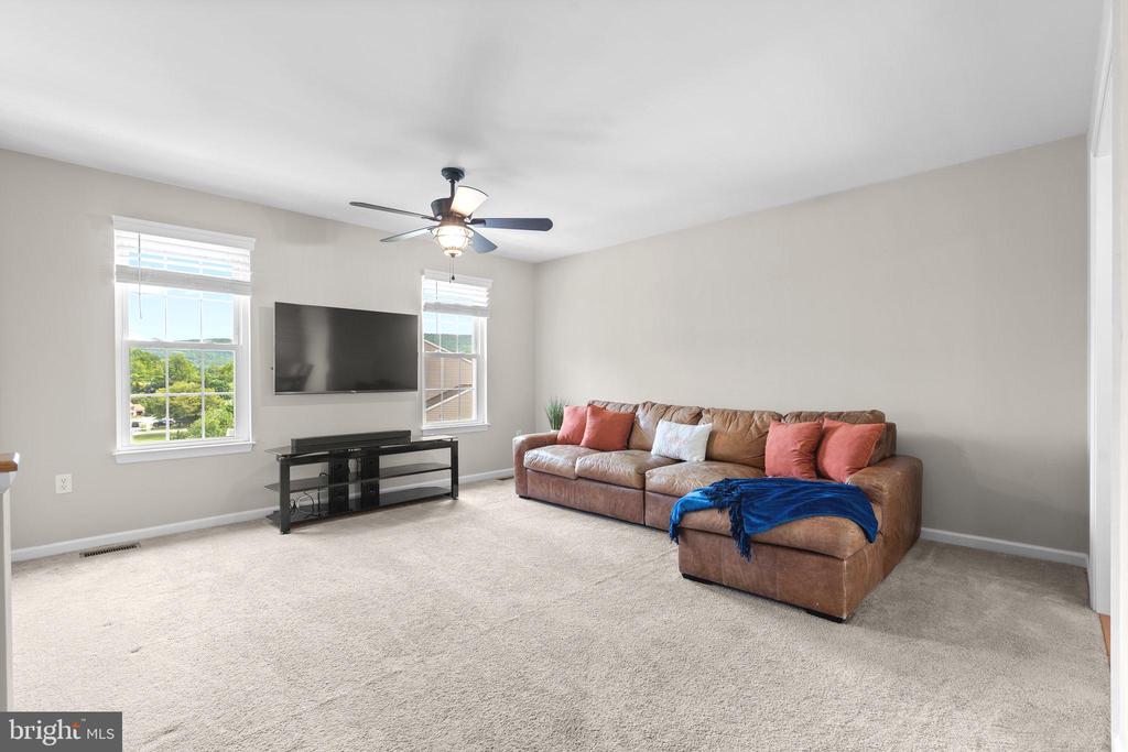 111 Gabriel Ct