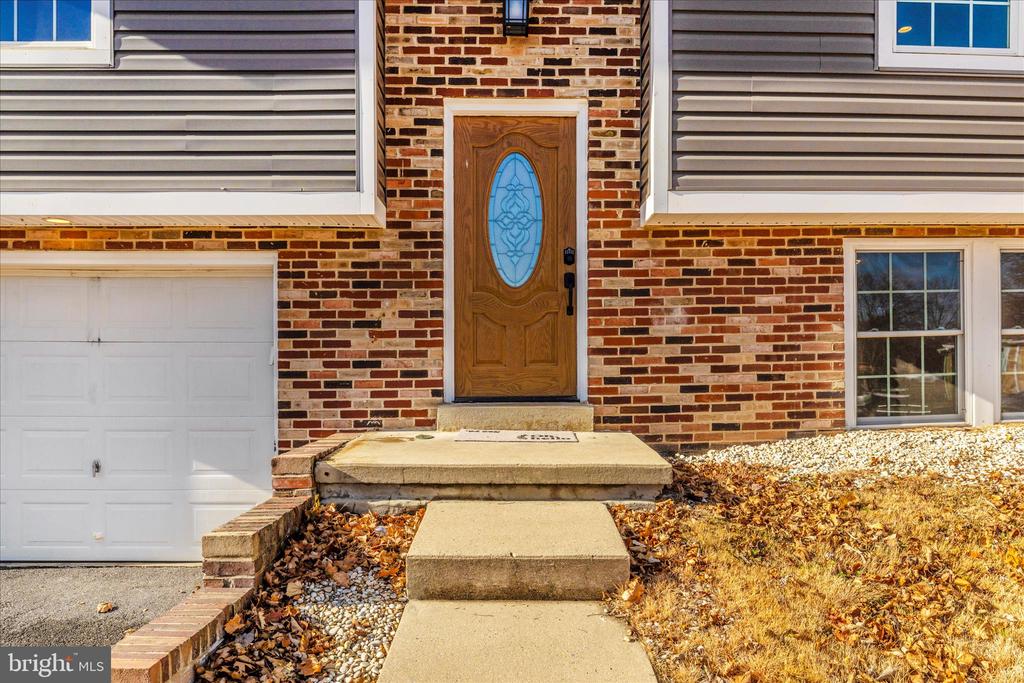 17818 STONE VALLEY CIRCLE