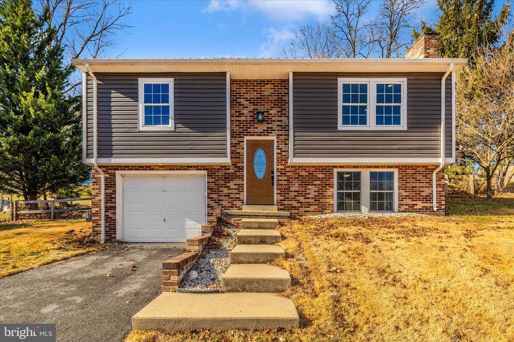 17818 STONE VALLEY CIRCLE