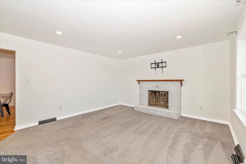 17818 STONE VALLEY CIRCLE