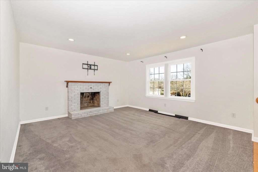 17818 STONE VALLEY CIRCLE