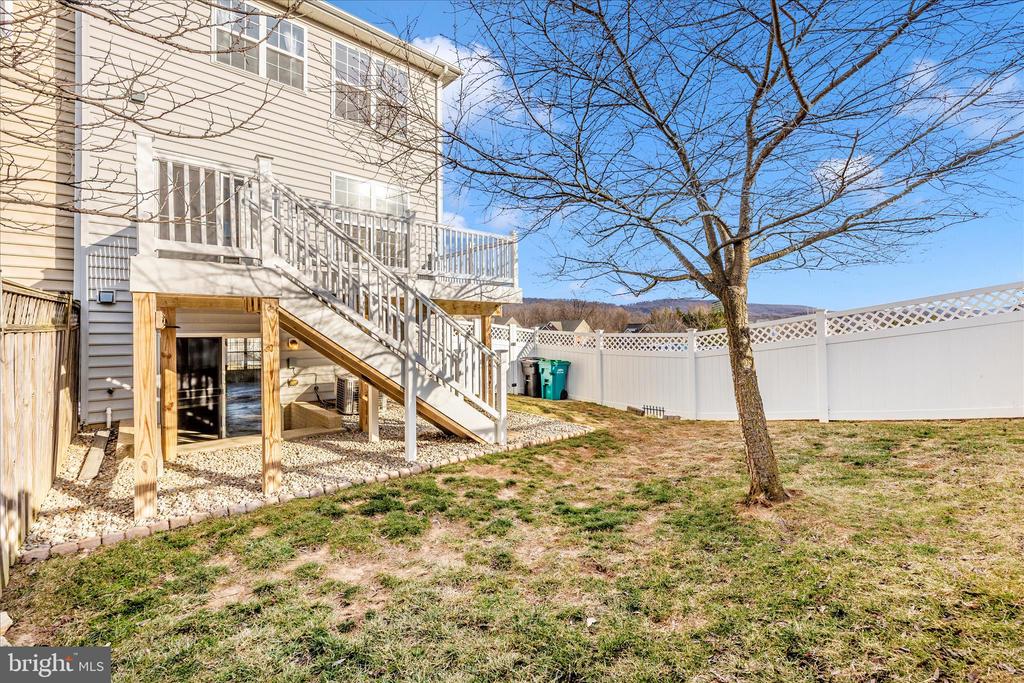 100 GREEN FERN CIRCLE