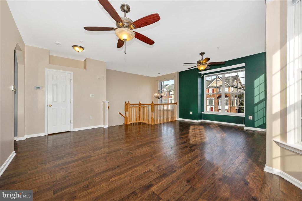 100 GREEN FERN CIRCLE