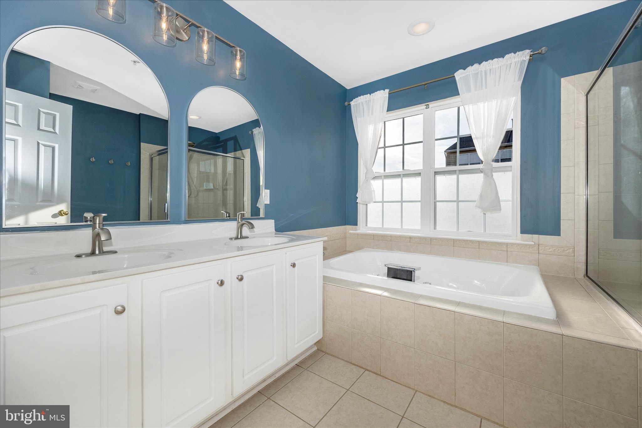 100 GREEN FERN CIRCLE