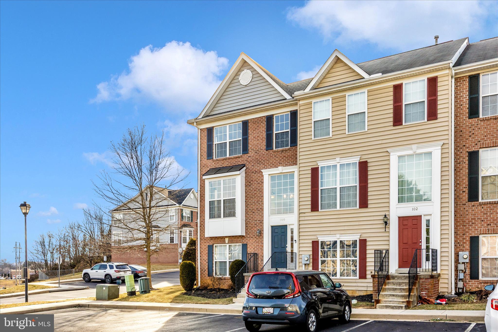 100 GREEN FERN CIRCLE