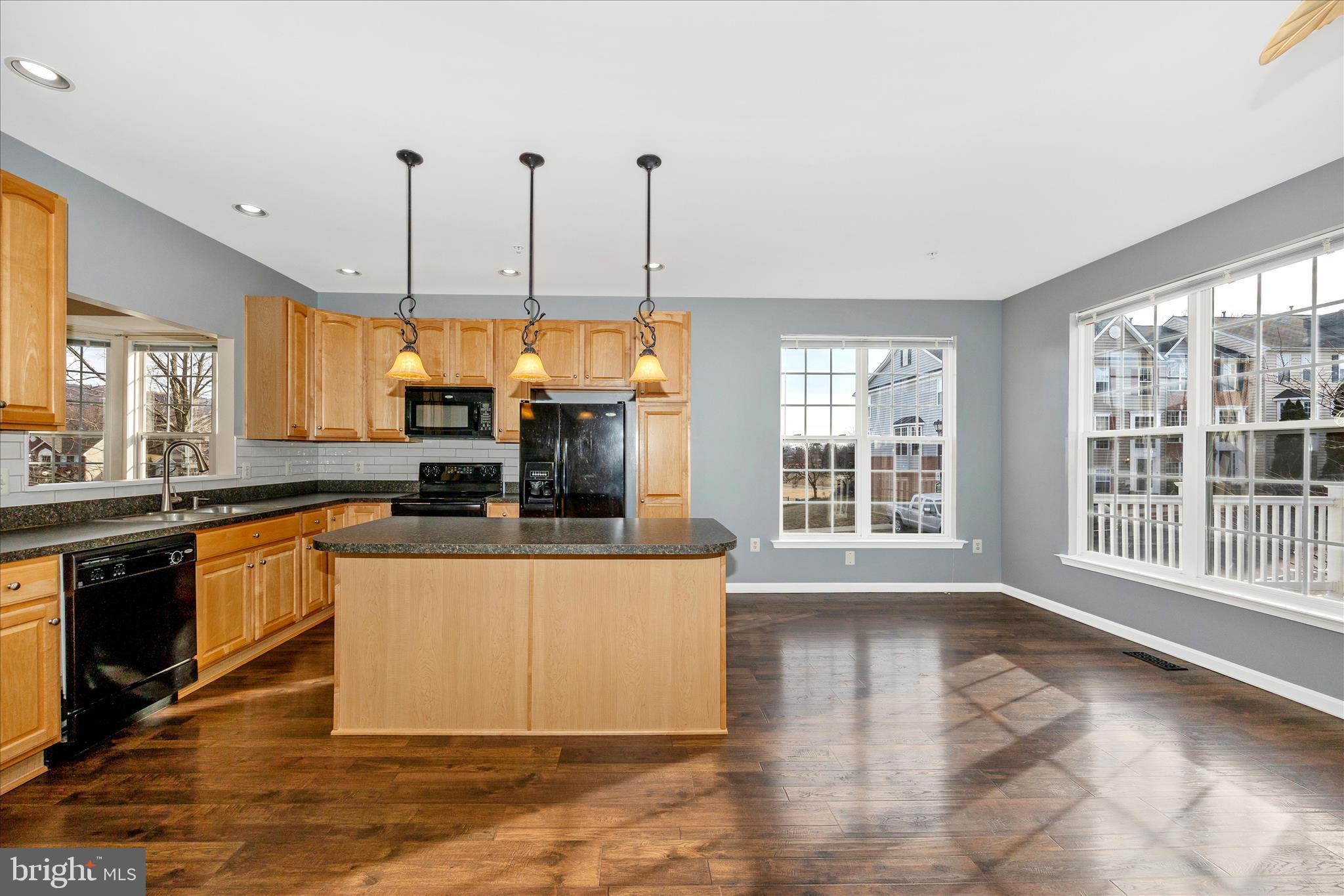 100 GREEN FERN CIRCLE