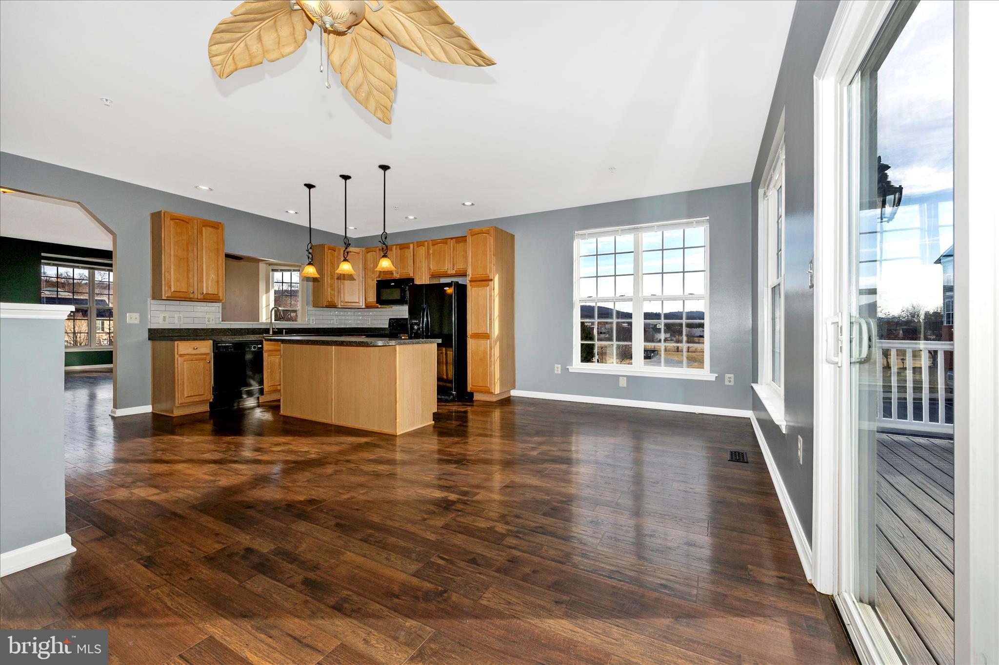 100 GREEN FERN CIRCLE