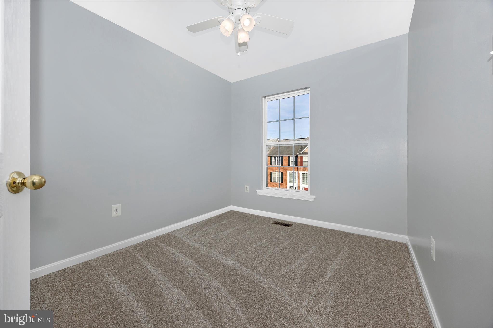 100 GREEN FERN CIRCLE