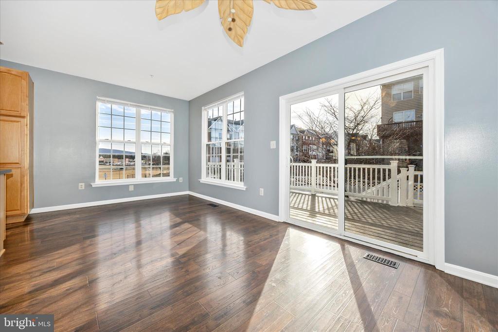 100 GREEN FERN CIRCLE