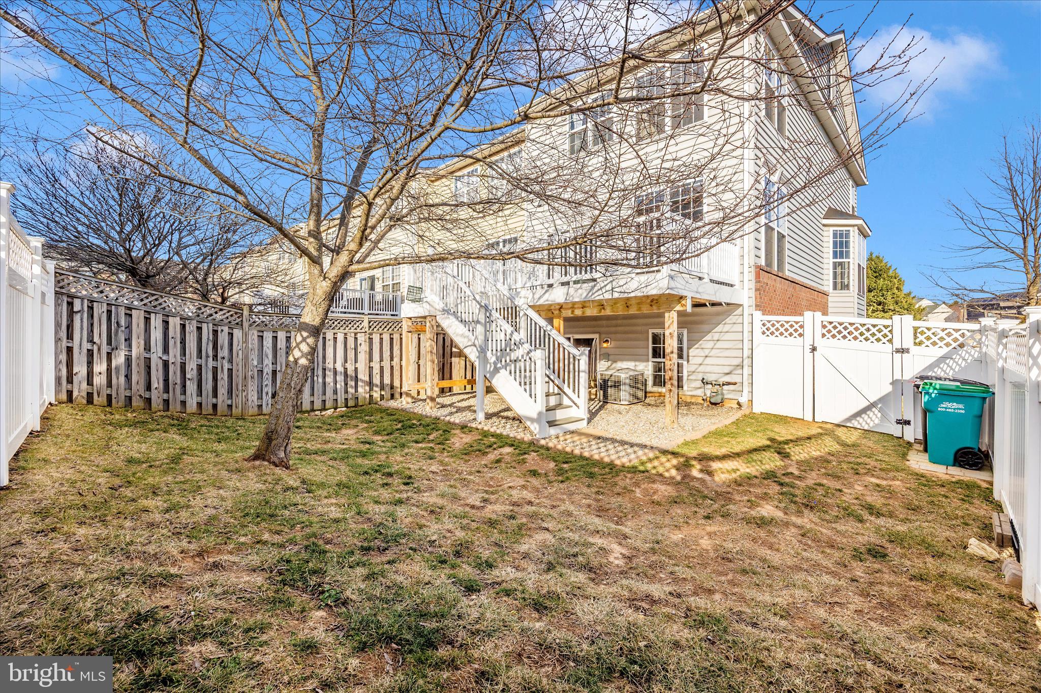 100 GREEN FERN CIRCLE