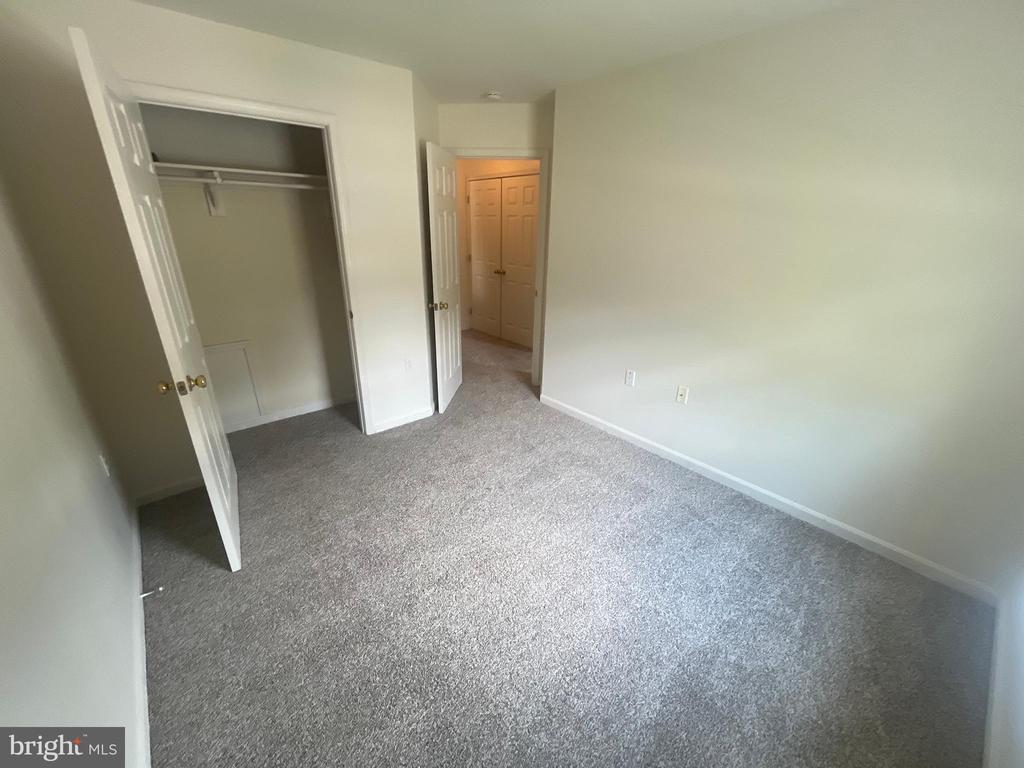 345 WOODPOINT AVENUE A