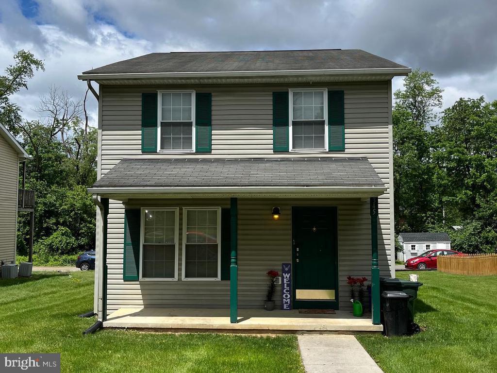 345 WOODPOINT AVENUE A