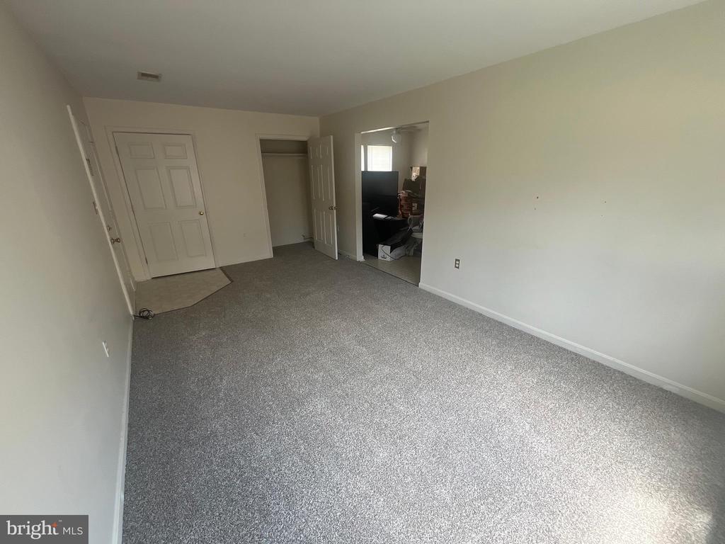 345 WOODPOINT AVENUE A
