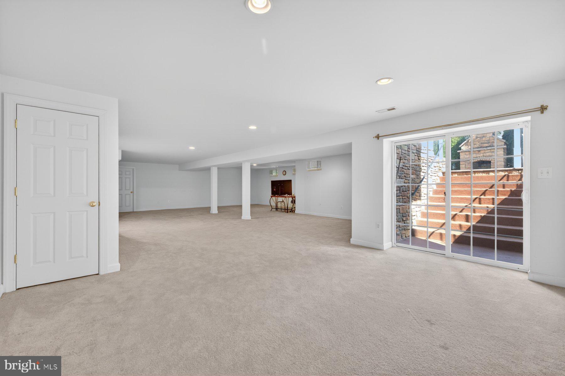 19103 RED MAPLE DRIVE