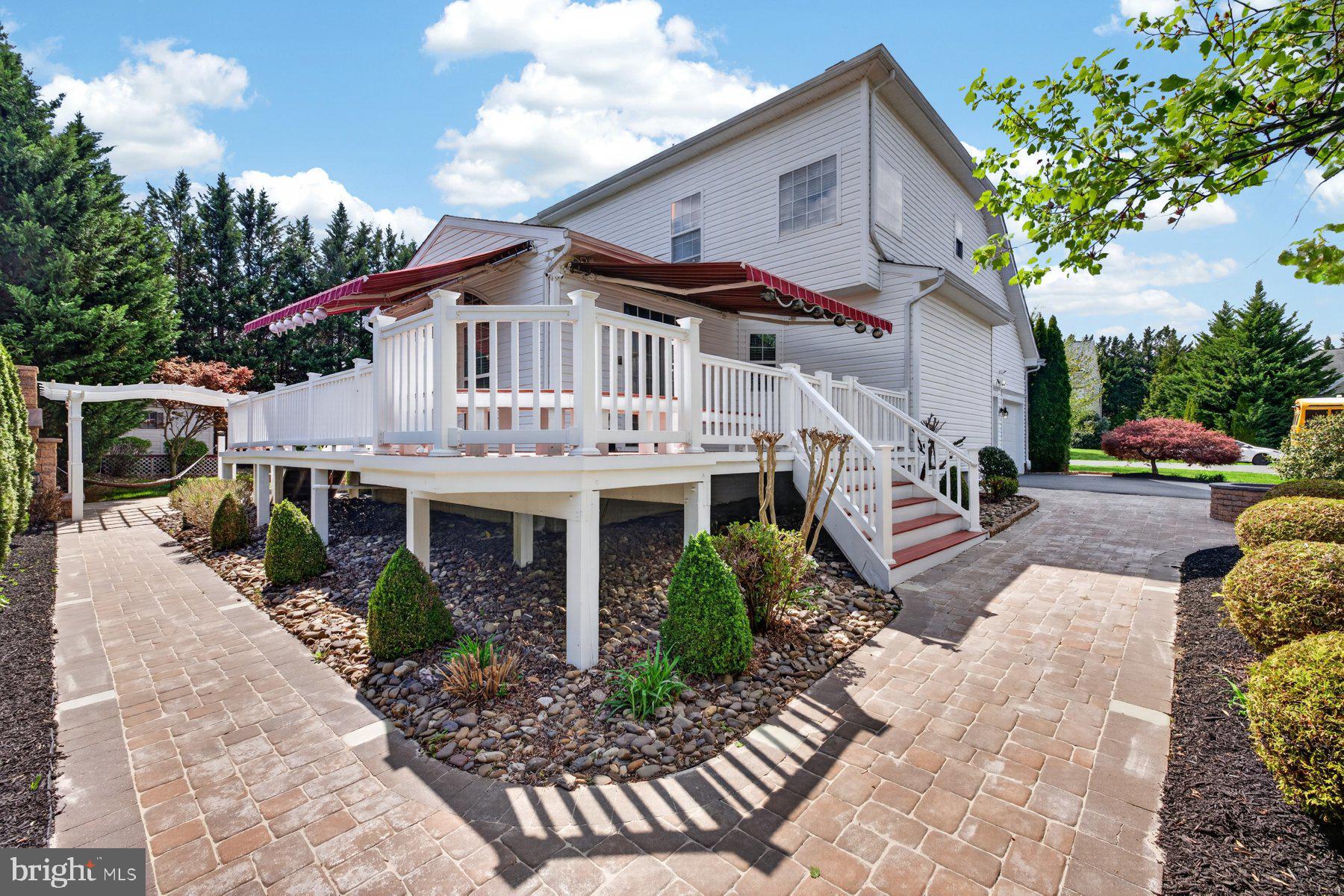 19103 RED MAPLE DRIVE