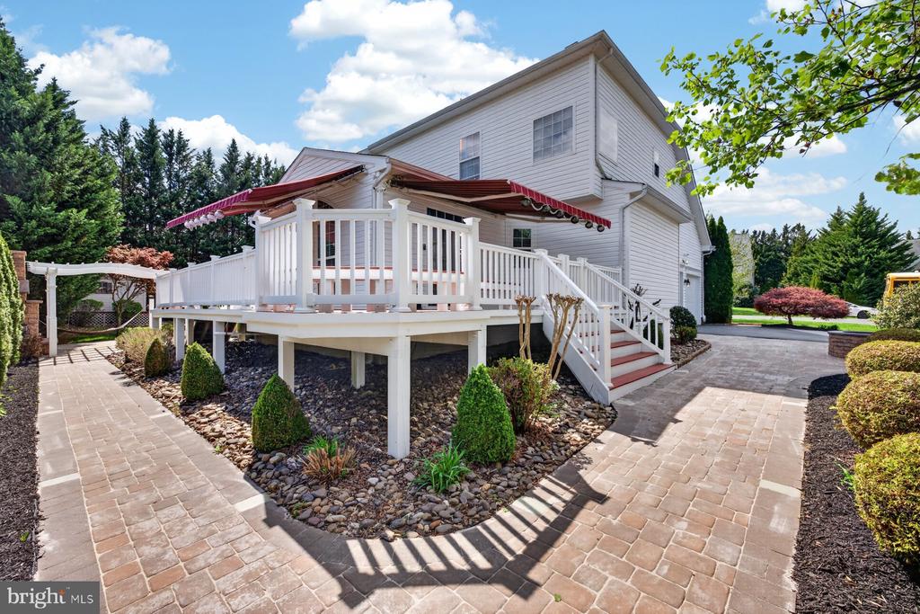19103 RED MAPLE DRIVE