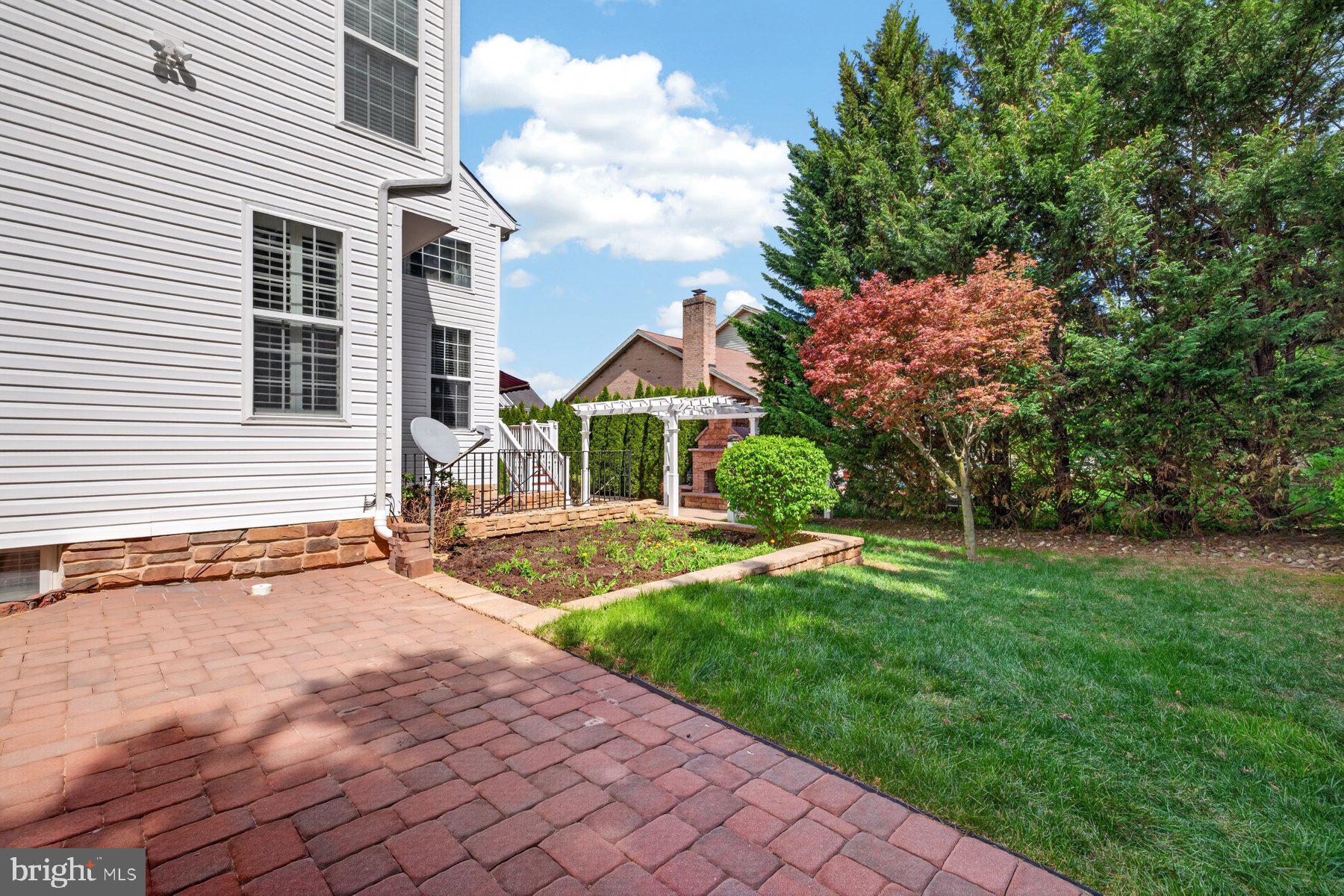 19103 RED MAPLE DRIVE