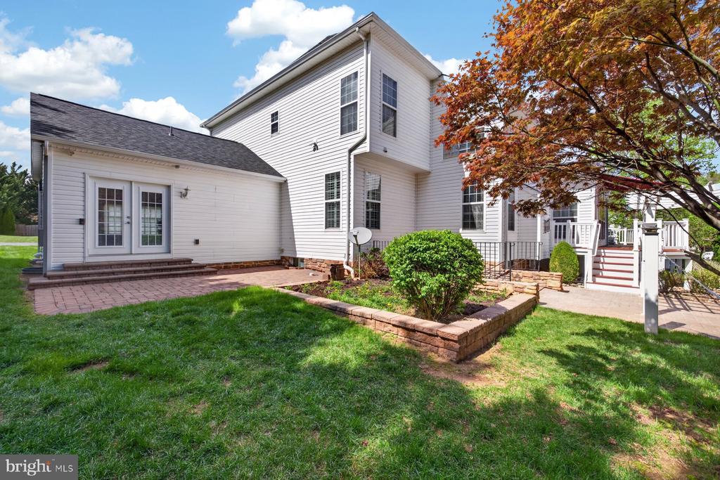 19103 RED MAPLE DRIVE