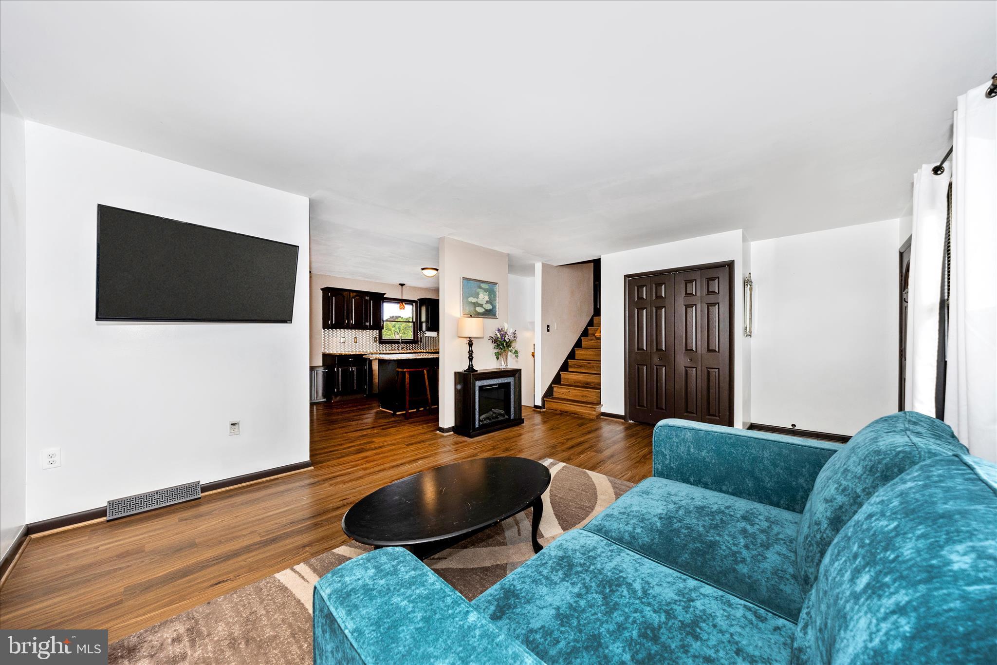 21 CARRIAGE HILL DRIVE