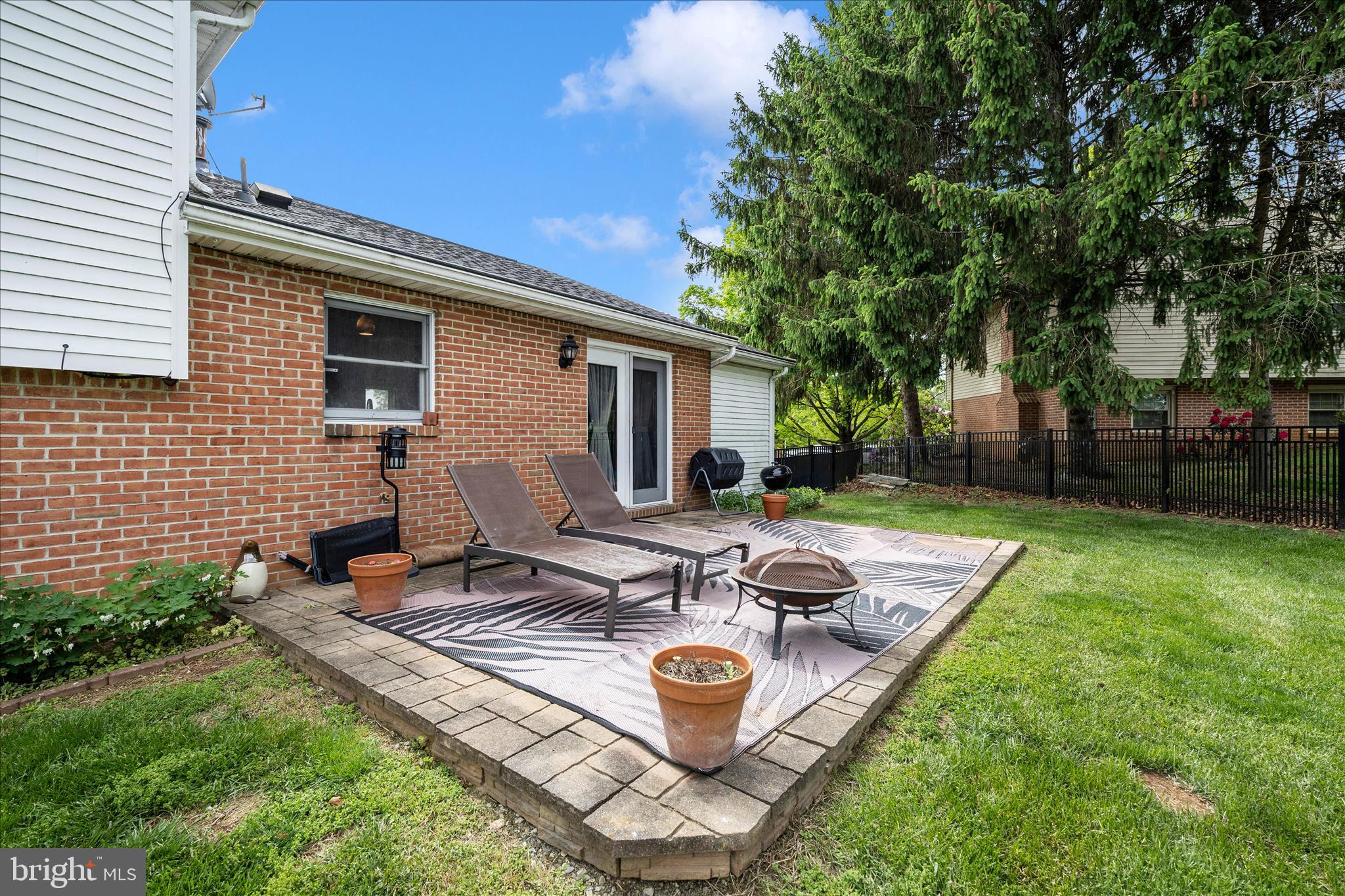 21 CARRIAGE HILL DRIVE