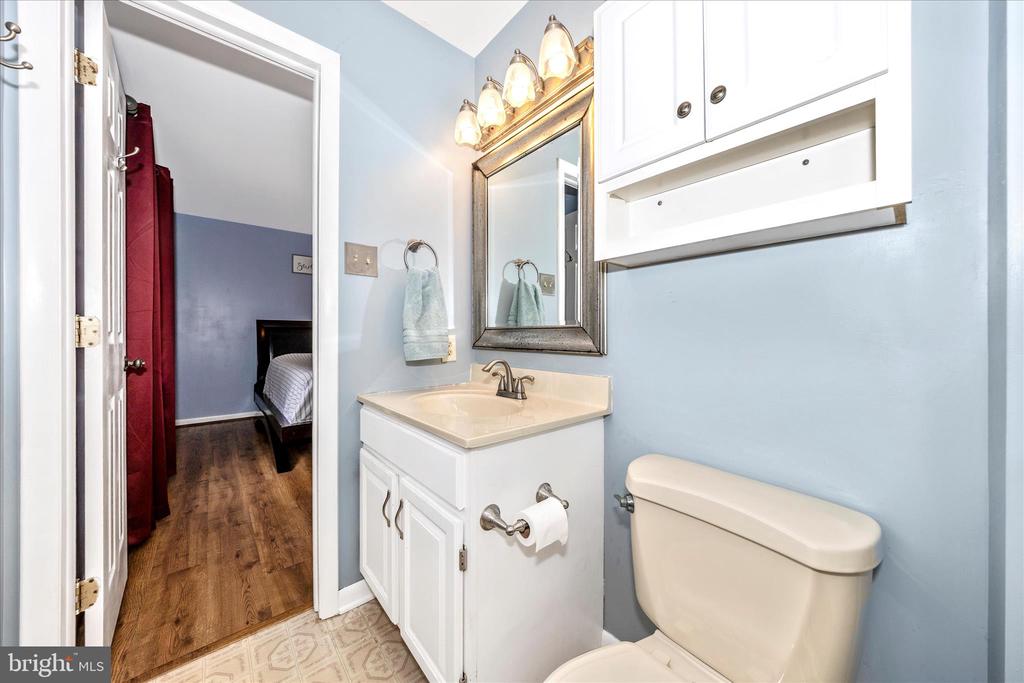 21 CARRIAGE HILL DRIVE