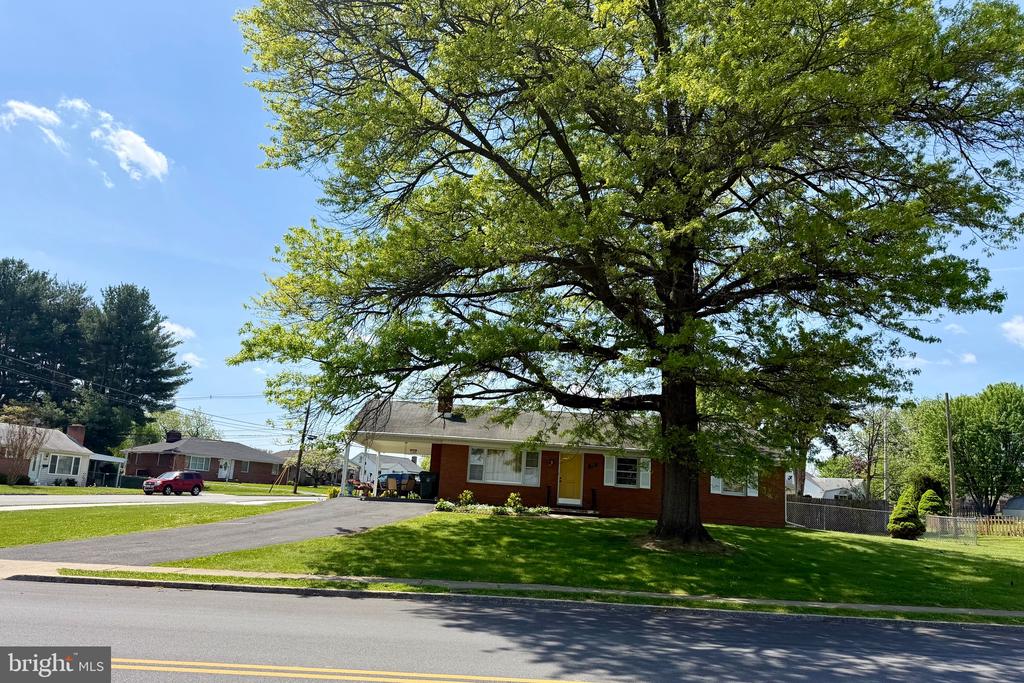 901 NOLAND DRIVE