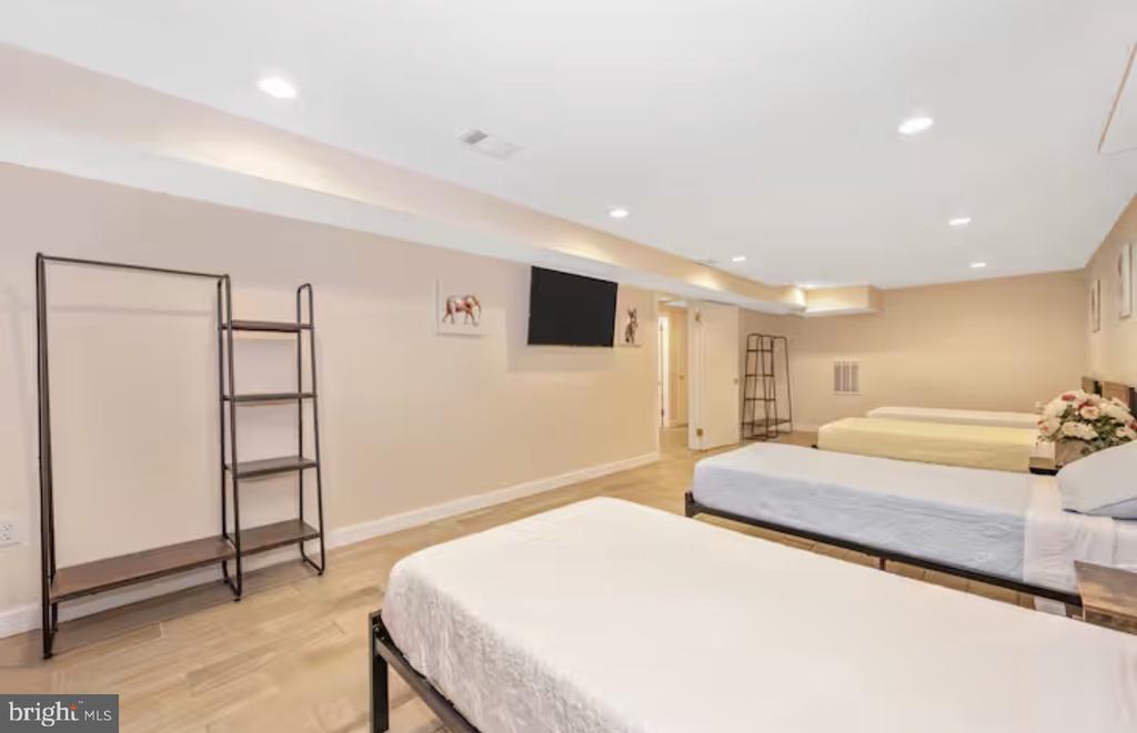 901 NOLAND DRIVE