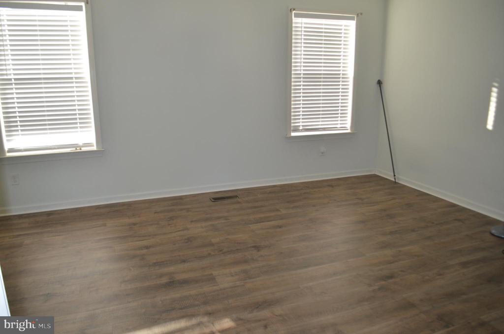12113 FALLEN TIMBERS CIRCLE