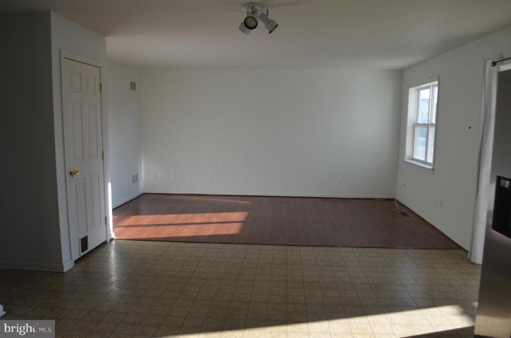 12113 FALLEN TIMBERS CIRCLE