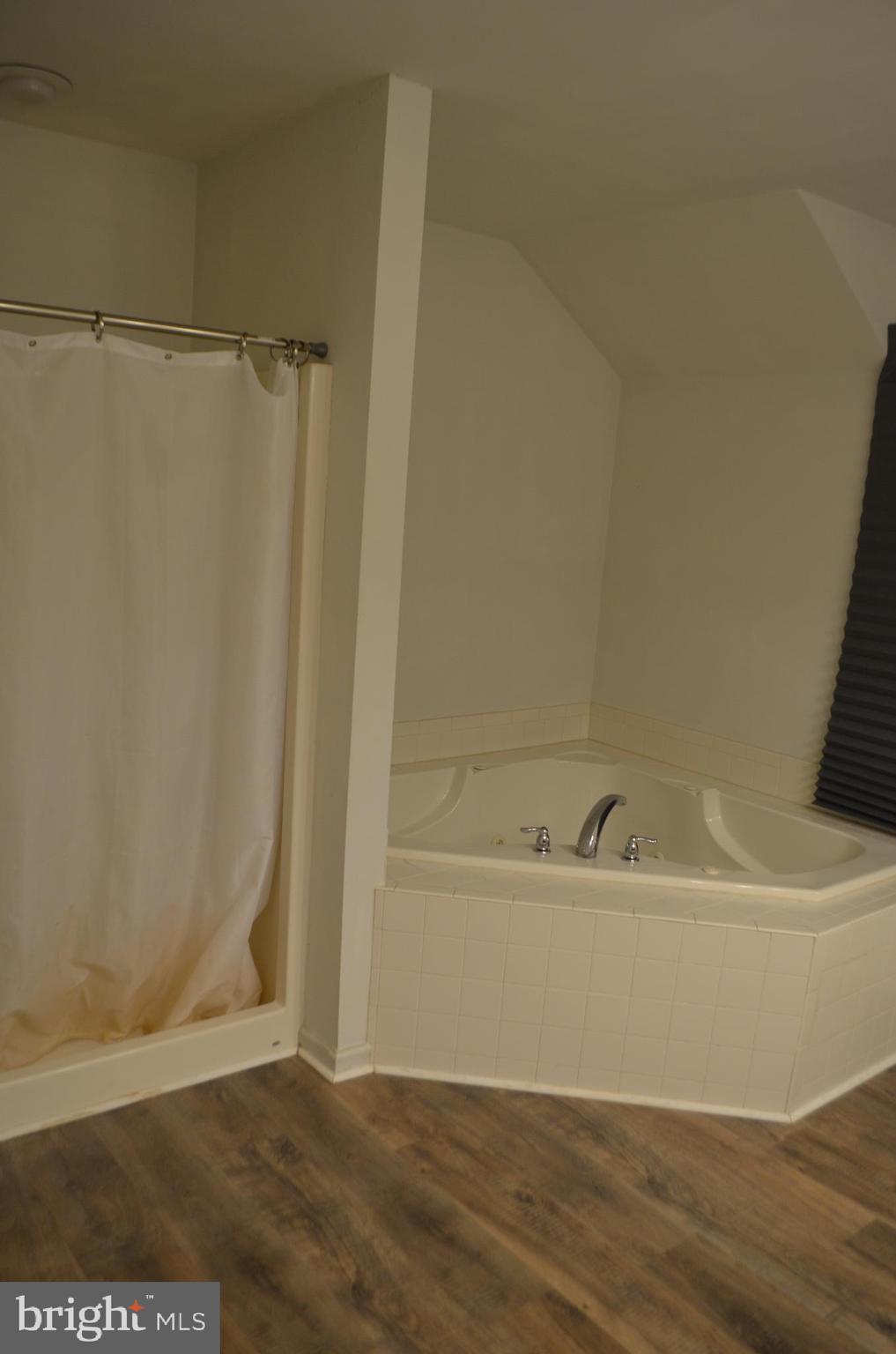 12113 FALLEN TIMBERS CIRCLE