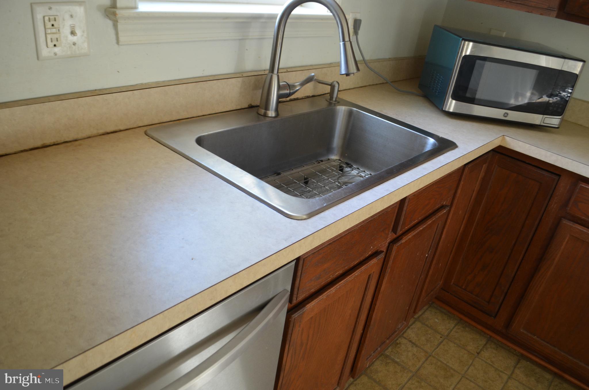 12113 FALLEN TIMBERS CIRCLE