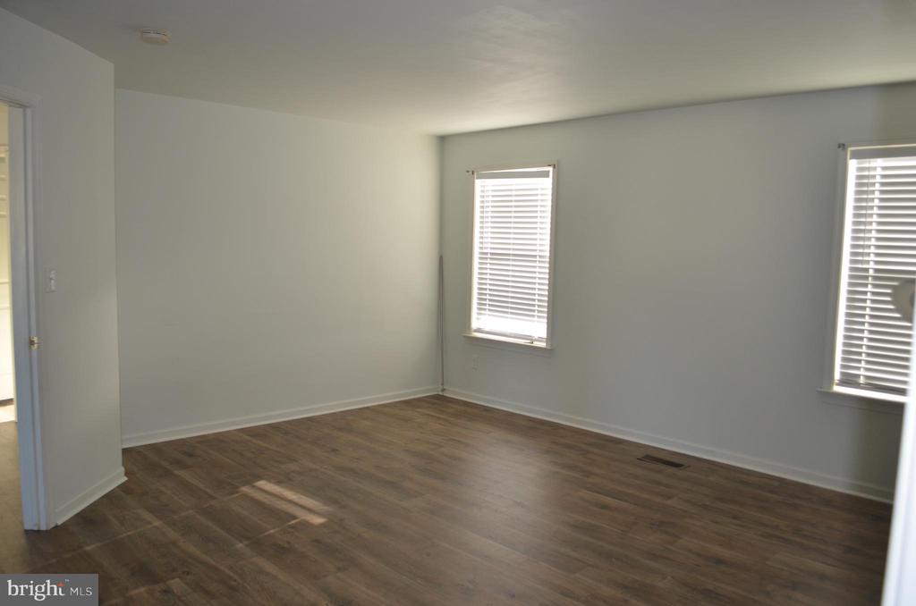 12113 FALLEN TIMBERS CIRCLE