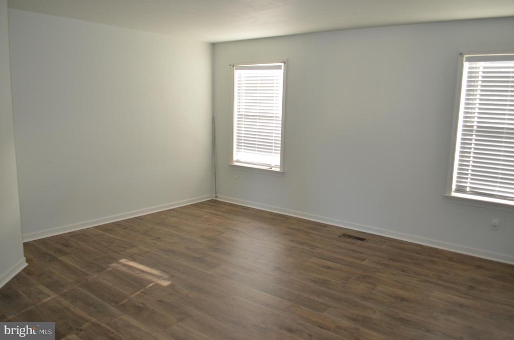 12113 FALLEN TIMBERS CIRCLE