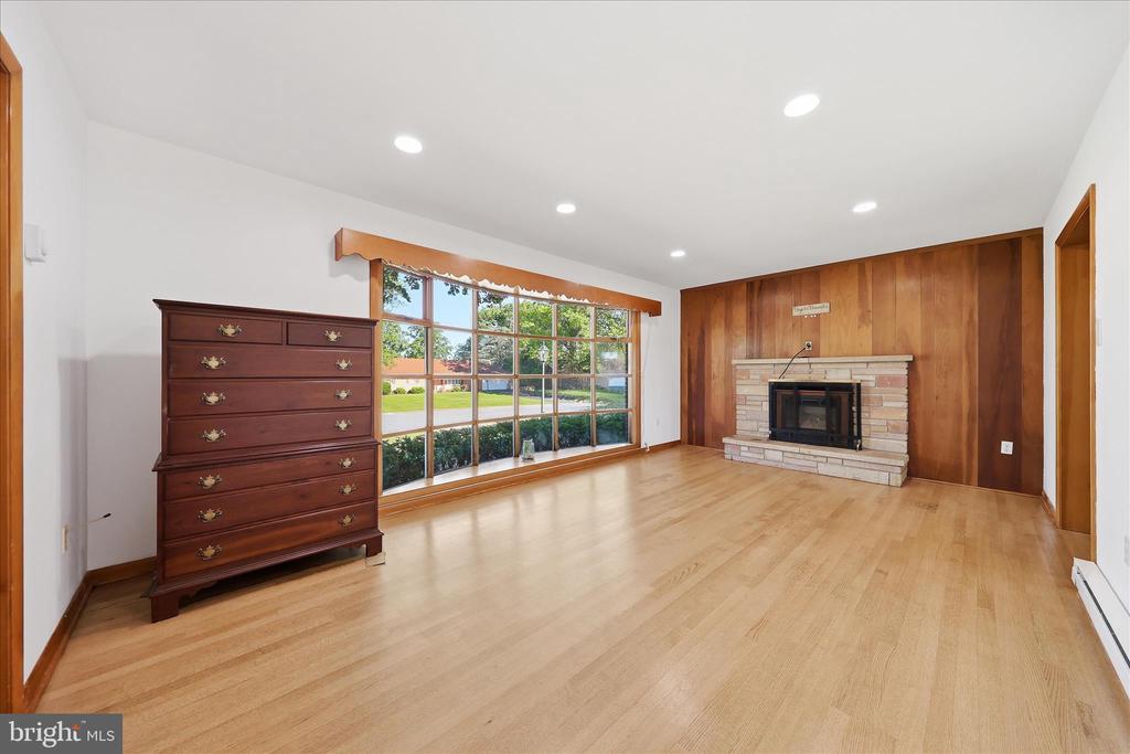 216 JACKSON AVENUE