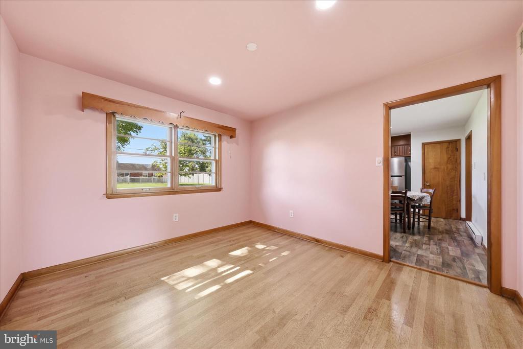 216 JACKSON AVENUE