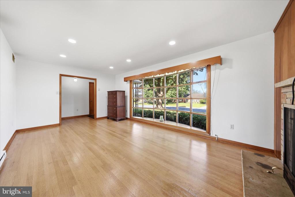 216 JACKSON AVENUE
