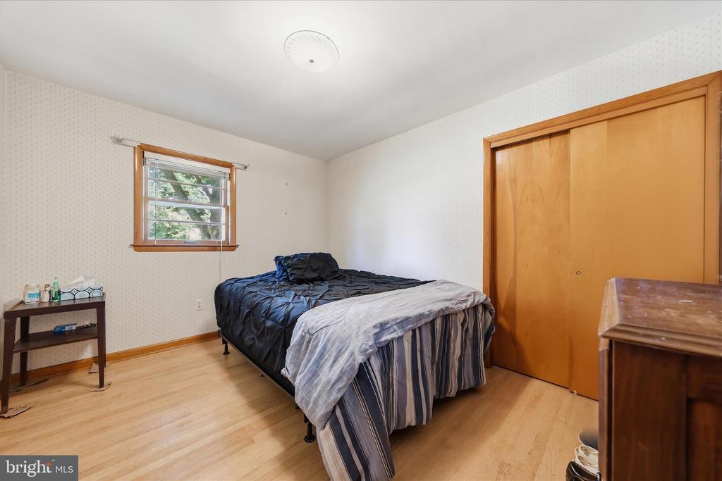 216 JACKSON AVENUE