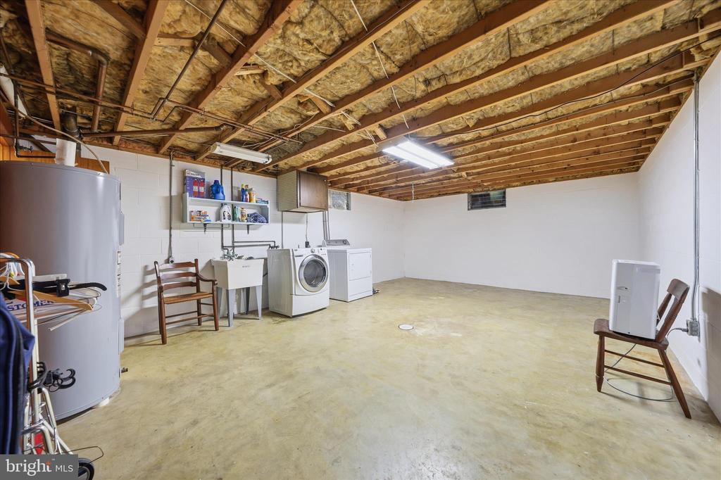 216 JACKSON AVENUE