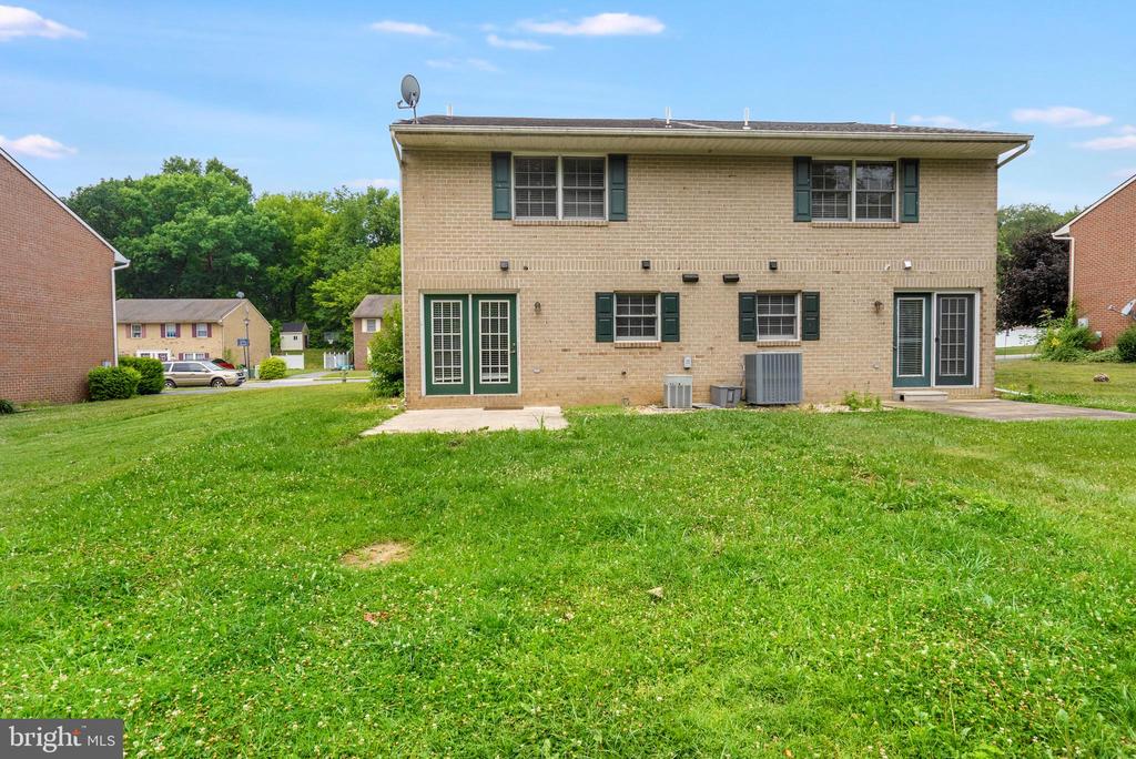 10121 SAINT GEORGE CIRCLE
