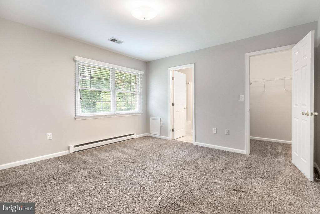 10121 SAINT GEORGE CIRCLE