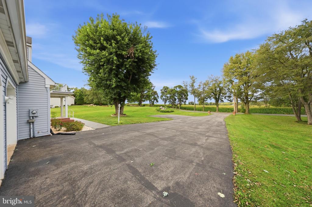 15613 NATURAL WELL ROAD
