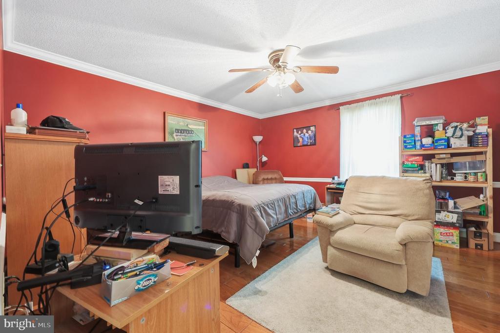 15613 NATURAL WELL ROAD
