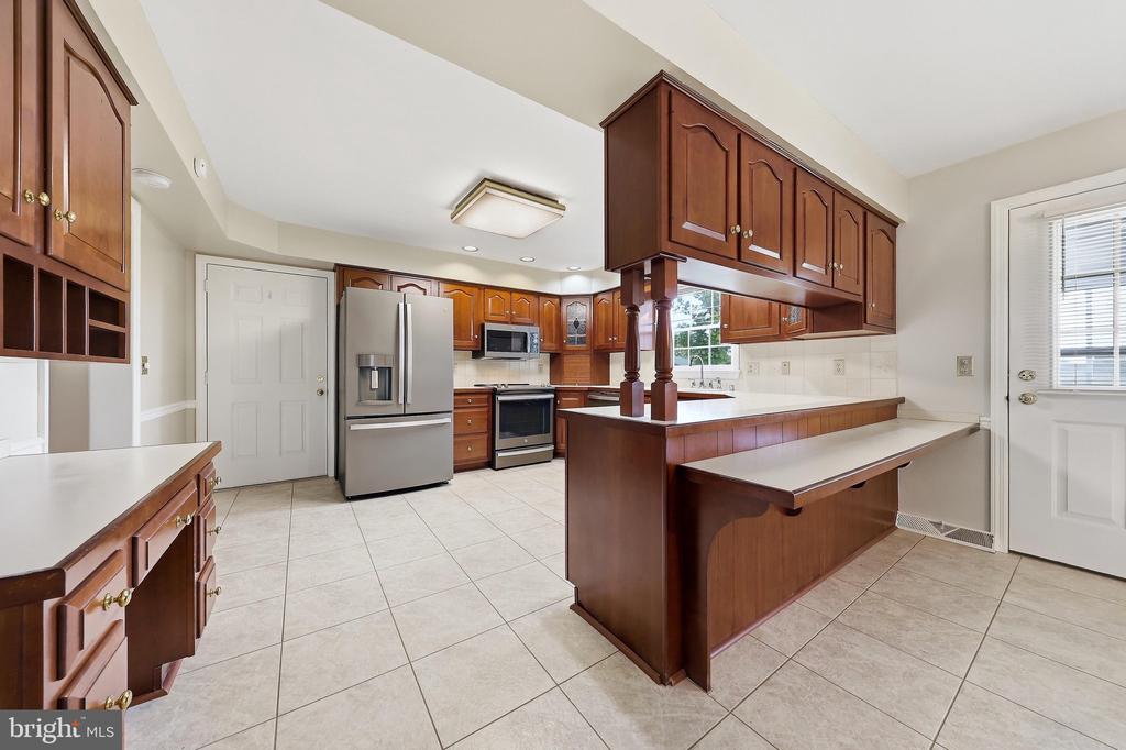 15613 NATURAL WELL ROAD
