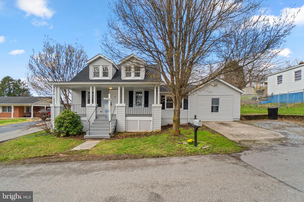 19 BRENT STREET