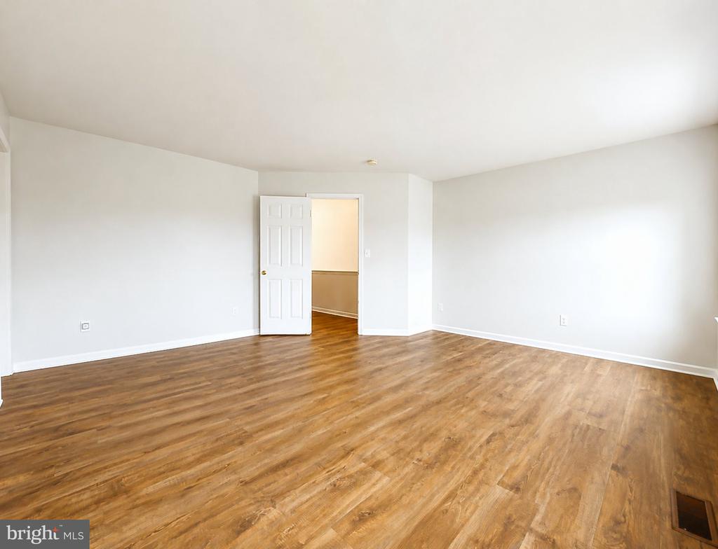 12113 FALLEN TIMBERS CIRCLE
