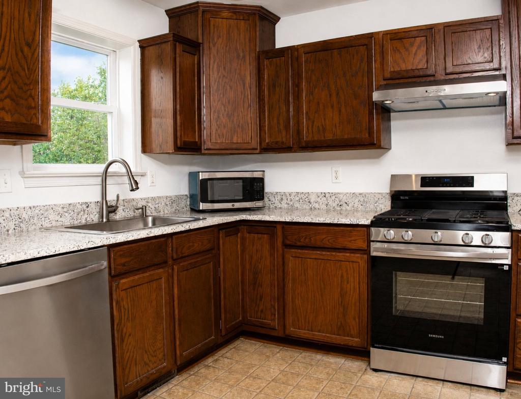 12113 FALLEN TIMBERS CIRCLE