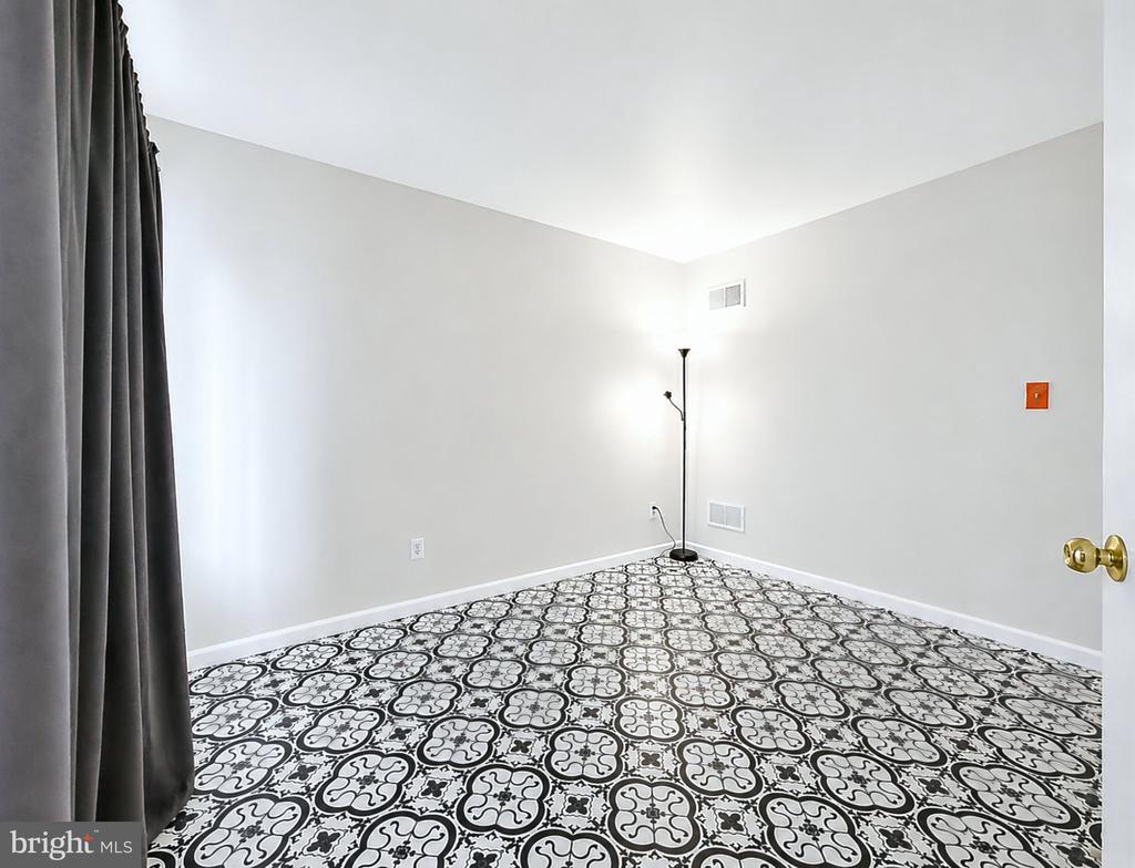 12113 FALLEN TIMBERS CIRCLE