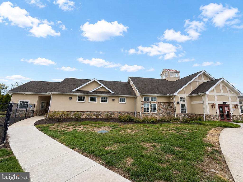 12113 FALLEN TIMBERS CIRCLE
